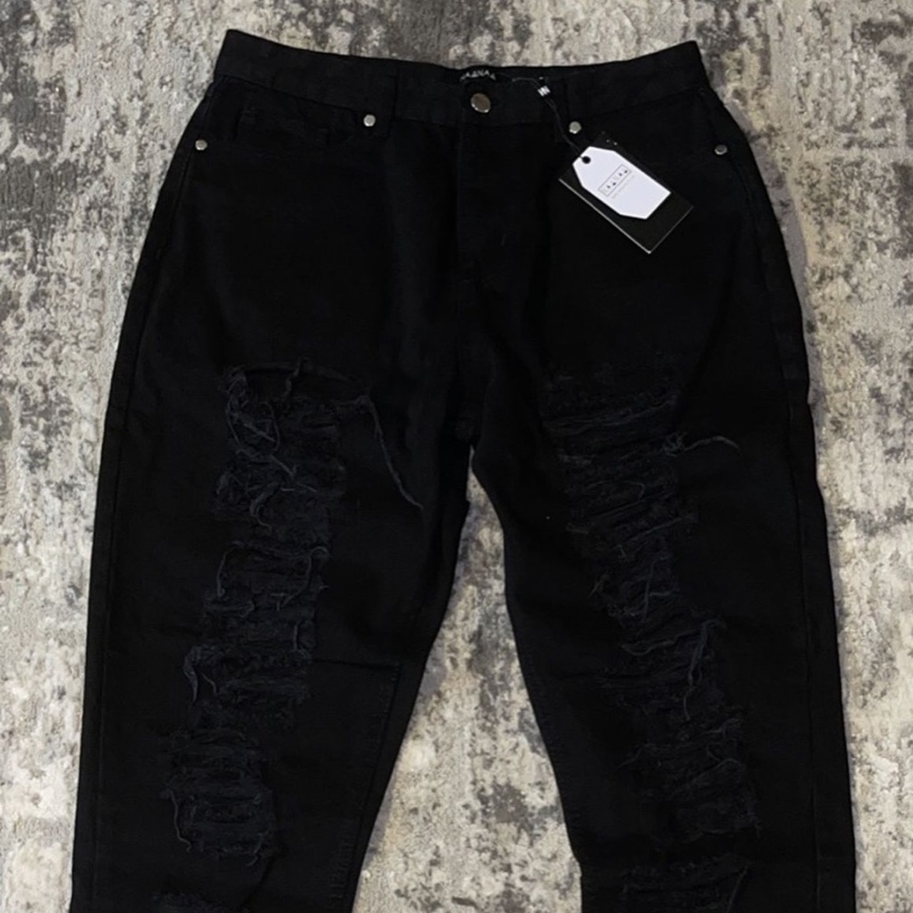 BRAND NEW BLACK RIPPED JEANS